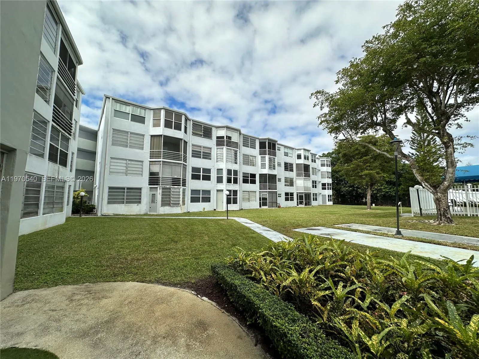1351 Ne 191st St E107, Miami, Florida 33179, Miami, Florida 33179, 1 Bedroom Bedrooms, ,1 BathroomBathrooms,Residential Lease,For Rent,1351 Ne 191st St E107, Miami, Florida 33179,A11970540