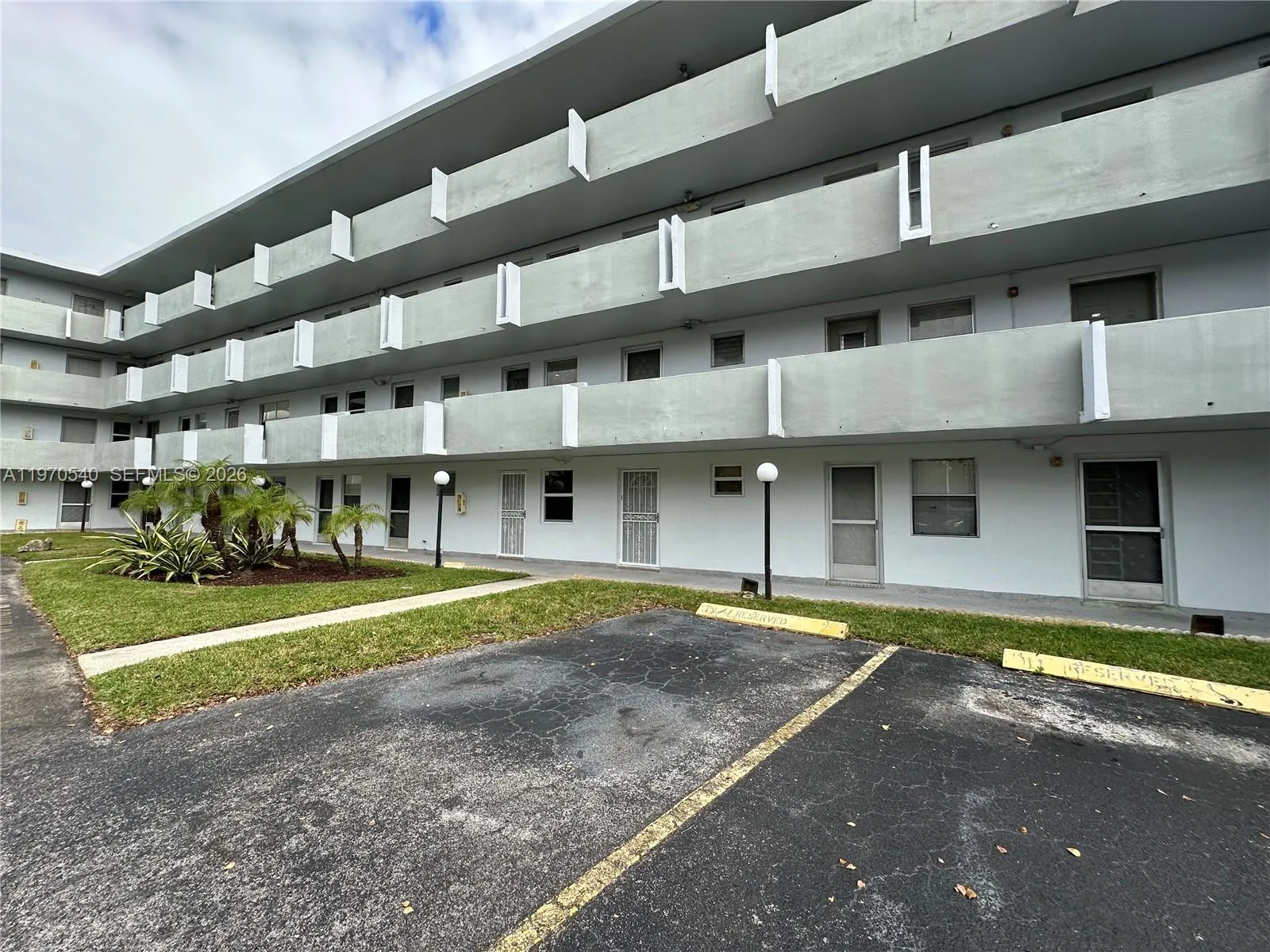 1351 Ne 191st St E107, Miami, Florida 33179, Miami, Florida 33179, 1 Bedroom Bedrooms, ,1 BathroomBathrooms,Residential Lease,For Rent,1351 Ne 191st St E107, Miami, Florida 33179,A11970540