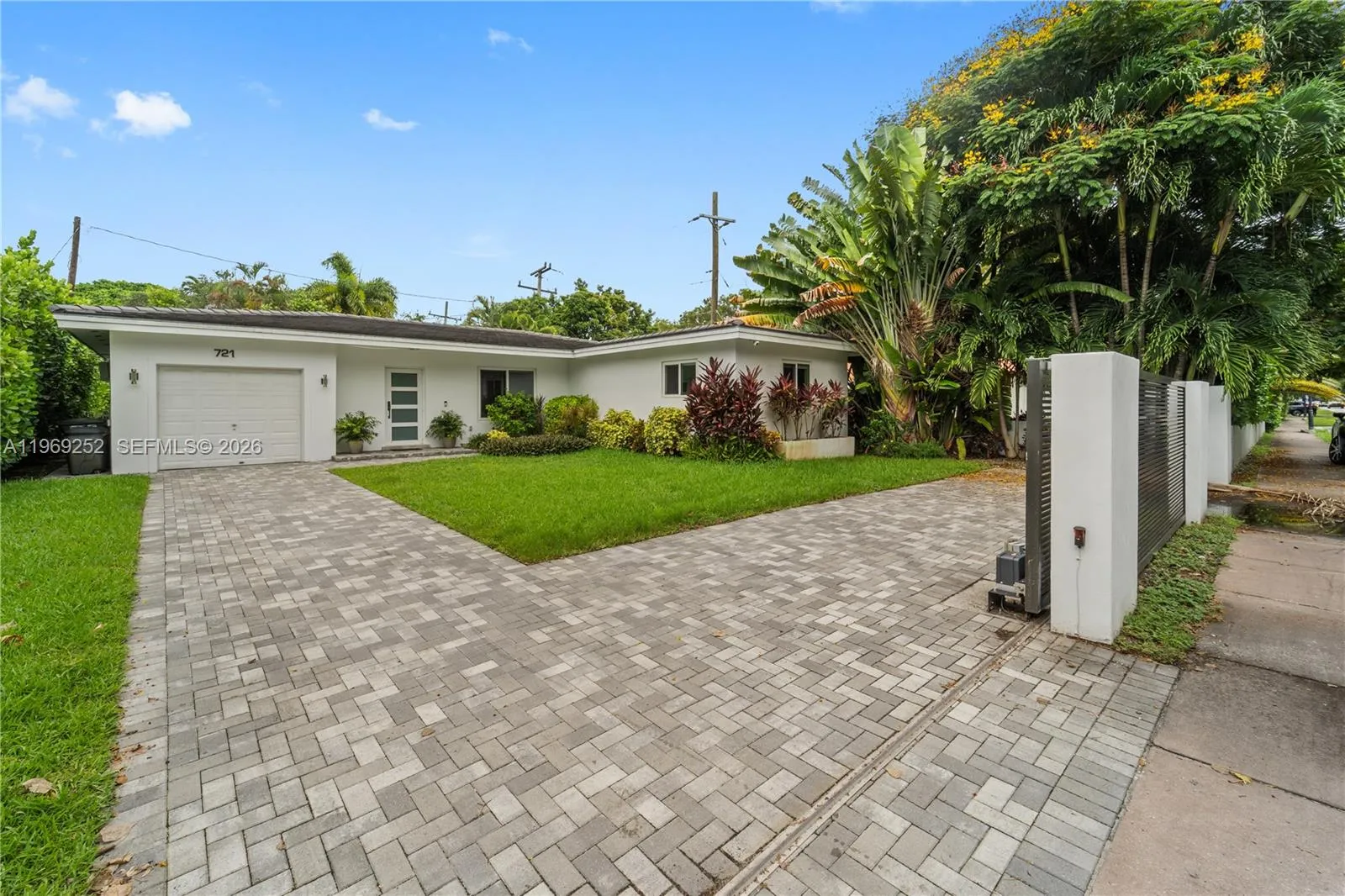 721 Bird Rd, Coral Gables, Florida 33146, Coral Gables, Florida 33146, 3 Bedrooms Bedrooms, ,2 BathroomsBathrooms,Residential,For Sale,721 Bird Rd, Coral Gables, Florida 33146,A11969252