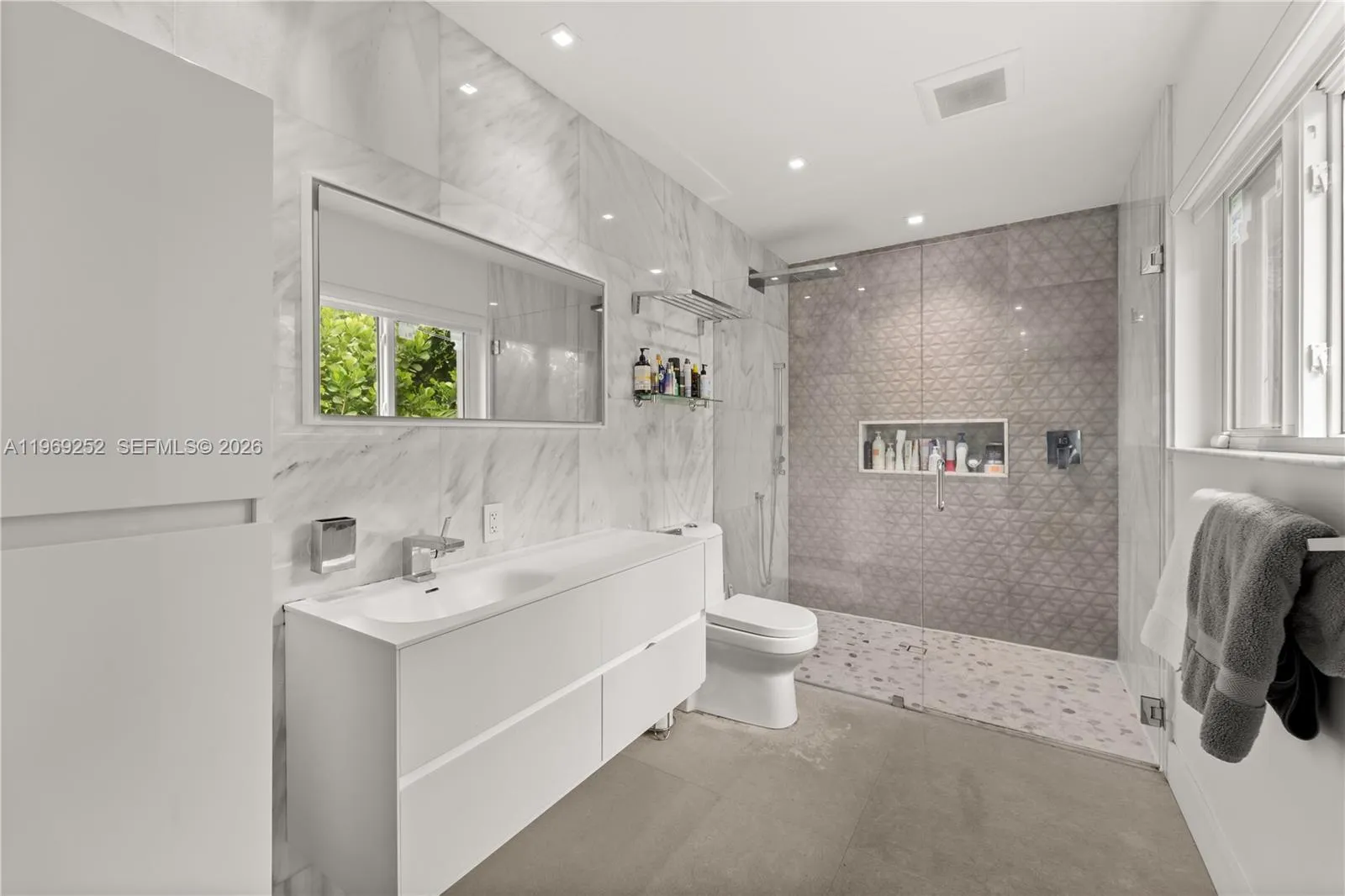 721 Bird Rd, Coral Gables, Florida 33146, Coral Gables, Florida 33146, 3 Bedrooms Bedrooms, ,2 BathroomsBathrooms,Residential,For Sale,721 Bird Rd, Coral Gables, Florida 33146,A11969252
