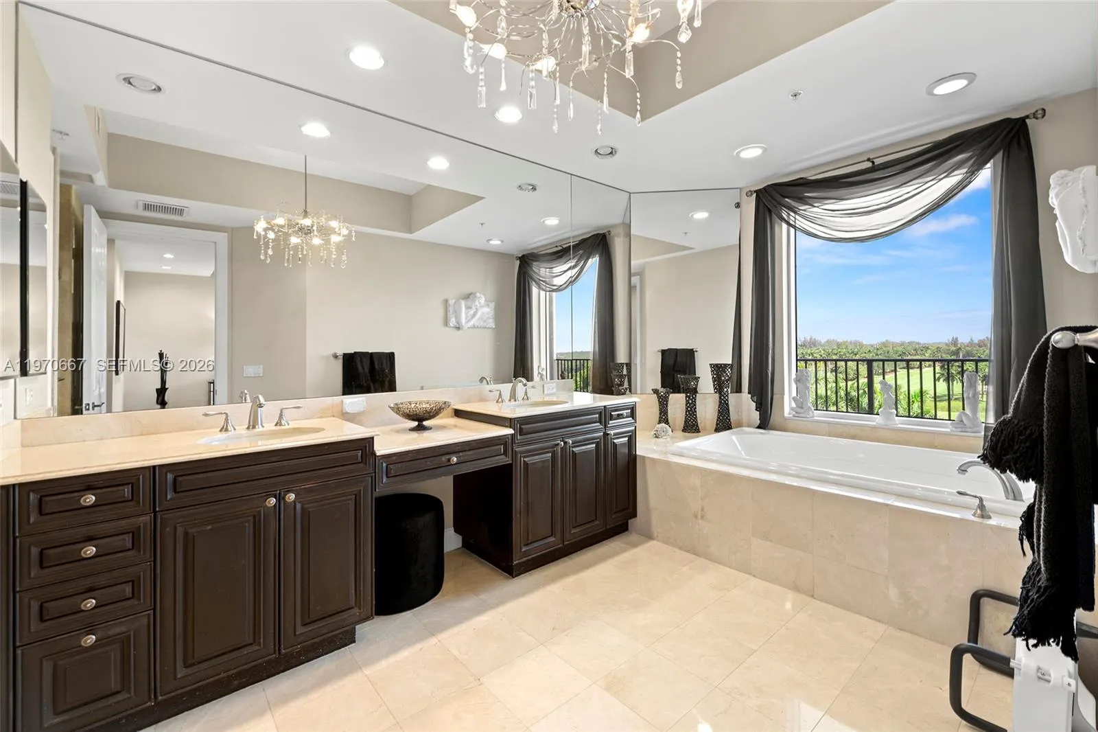 13621 Deering Bay Dr 601, Coral Gables, Florida 33, Coral Gables, Florida 33158, 3 Bedrooms Bedrooms, ,3 BathroomsBathrooms,Residential,For Sale,13621 Deering Bay Dr 601, Coral Gables, Florida 33,A11970667