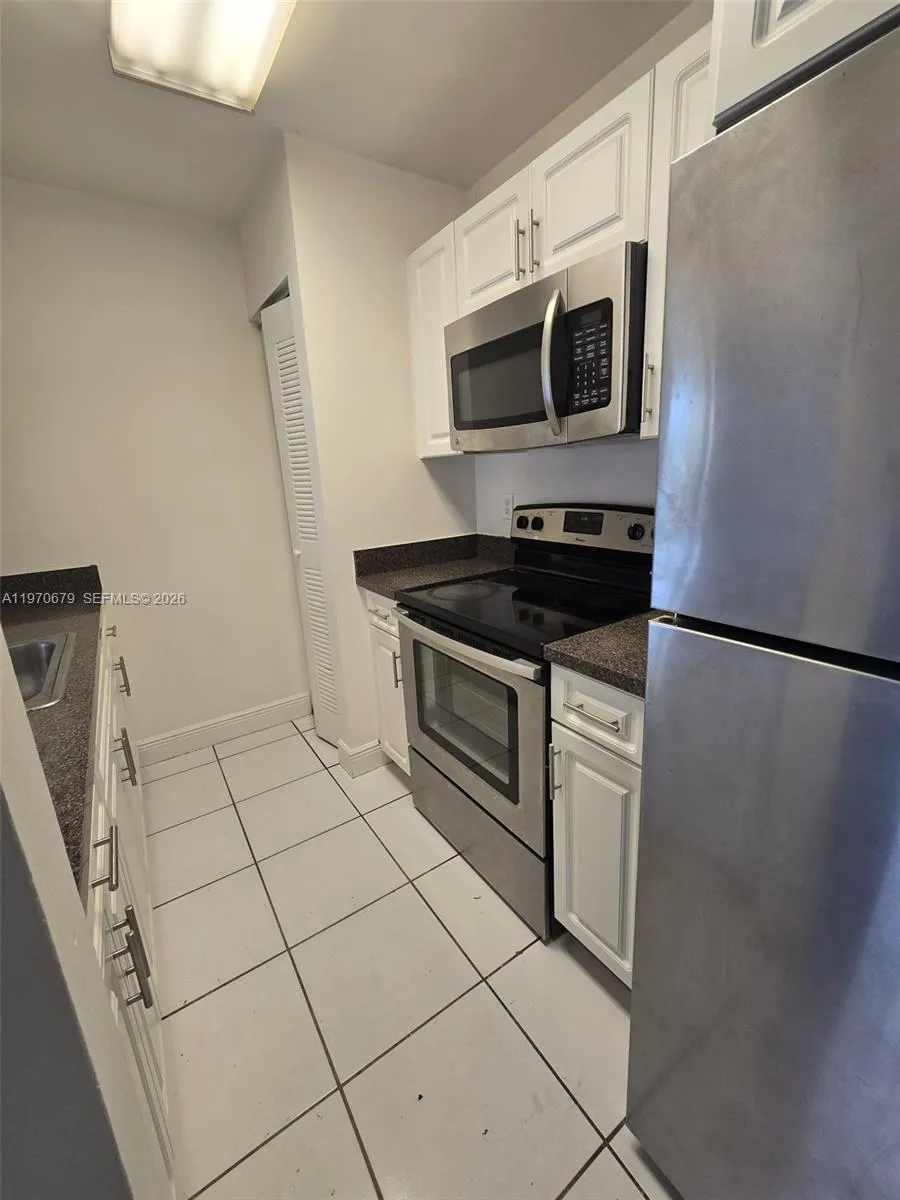 9808 Hammocks Blvd 203-23, Miami, Florida 33196, Miami, Florida 33196, 3 Bedrooms Bedrooms, ,2 BathroomsBathrooms,Residential,For Sale,9808 Hammocks Blvd 203-23, Miami, Florida 33196,A11970679