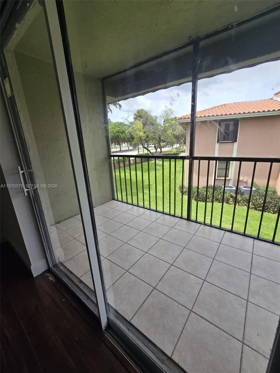 9808 Hammocks Blvd 203-23, Miami, Florida 33196, Miami, Florida 33196, 3 Bedrooms Bedrooms, ,2 BathroomsBathrooms,Residential,For Sale,9808 Hammocks Blvd 203-23, Miami, Florida 33196,A11970679