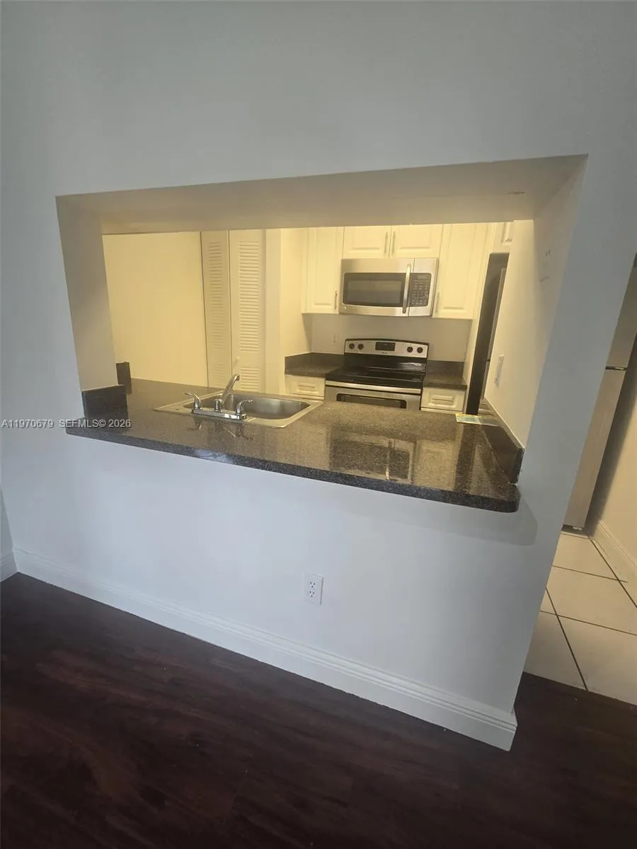 9808 Hammocks Blvd 203-23, Miami, Florida 33196, Miami, Florida 33196, 3 Bedrooms Bedrooms, ,2 BathroomsBathrooms,Residential,For Sale,9808 Hammocks Blvd 203-23, Miami, Florida 33196,A11970679