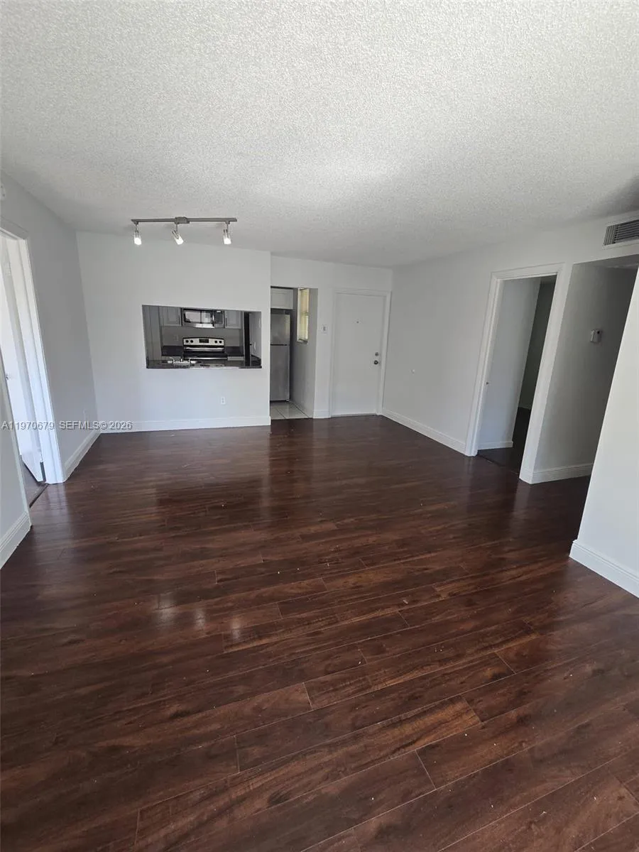 9808 Hammocks Blvd 203-23, Miami, Florida 33196, Miami, Florida 33196, 3 Bedrooms Bedrooms, ,2 BathroomsBathrooms,Residential,For Sale,9808 Hammocks Blvd 203-23, Miami, Florida 33196,A11970679