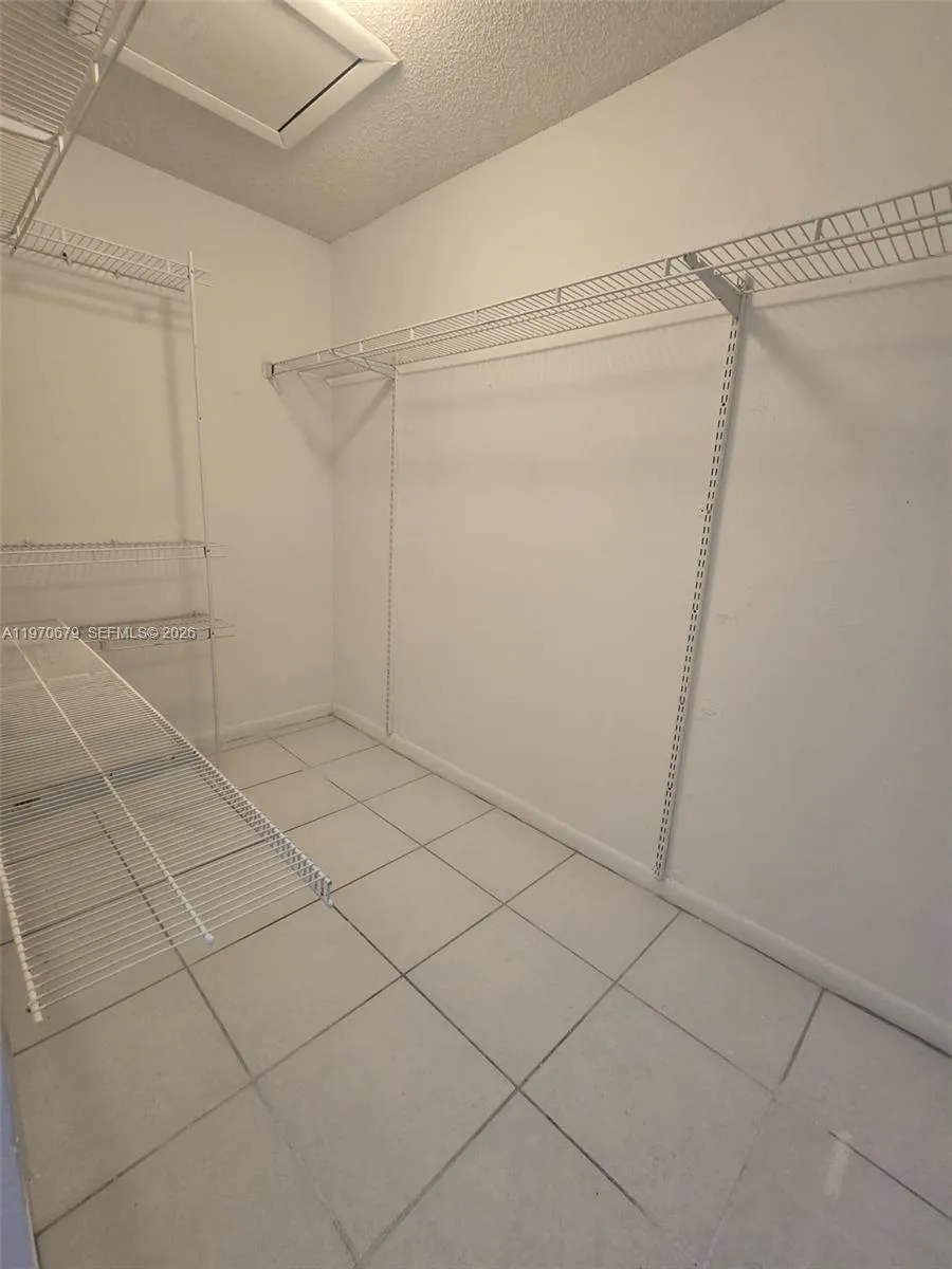 9808 Hammocks Blvd 203-23, Miami, Florida 33196, Miami, Florida 33196, 3 Bedrooms Bedrooms, ,2 BathroomsBathrooms,Residential,For Sale,9808 Hammocks Blvd 203-23, Miami, Florida 33196,A11970679
