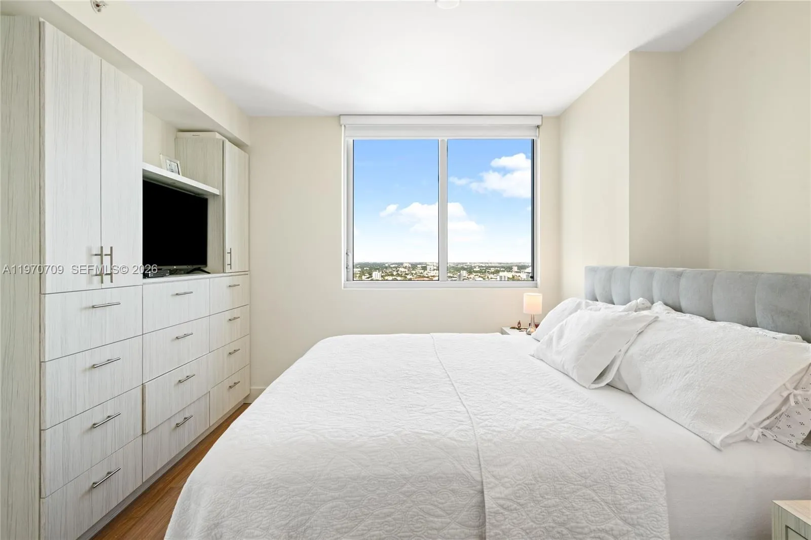 92 Sw 3rd St 3409, Miami, Florida 33130, Miami, Florida 33130, 1 Bedroom Bedrooms, ,1 BathroomBathrooms,Residential Lease,For Rent,92 Sw 3rd St 3409, Miami, Florida 33130,A11970709