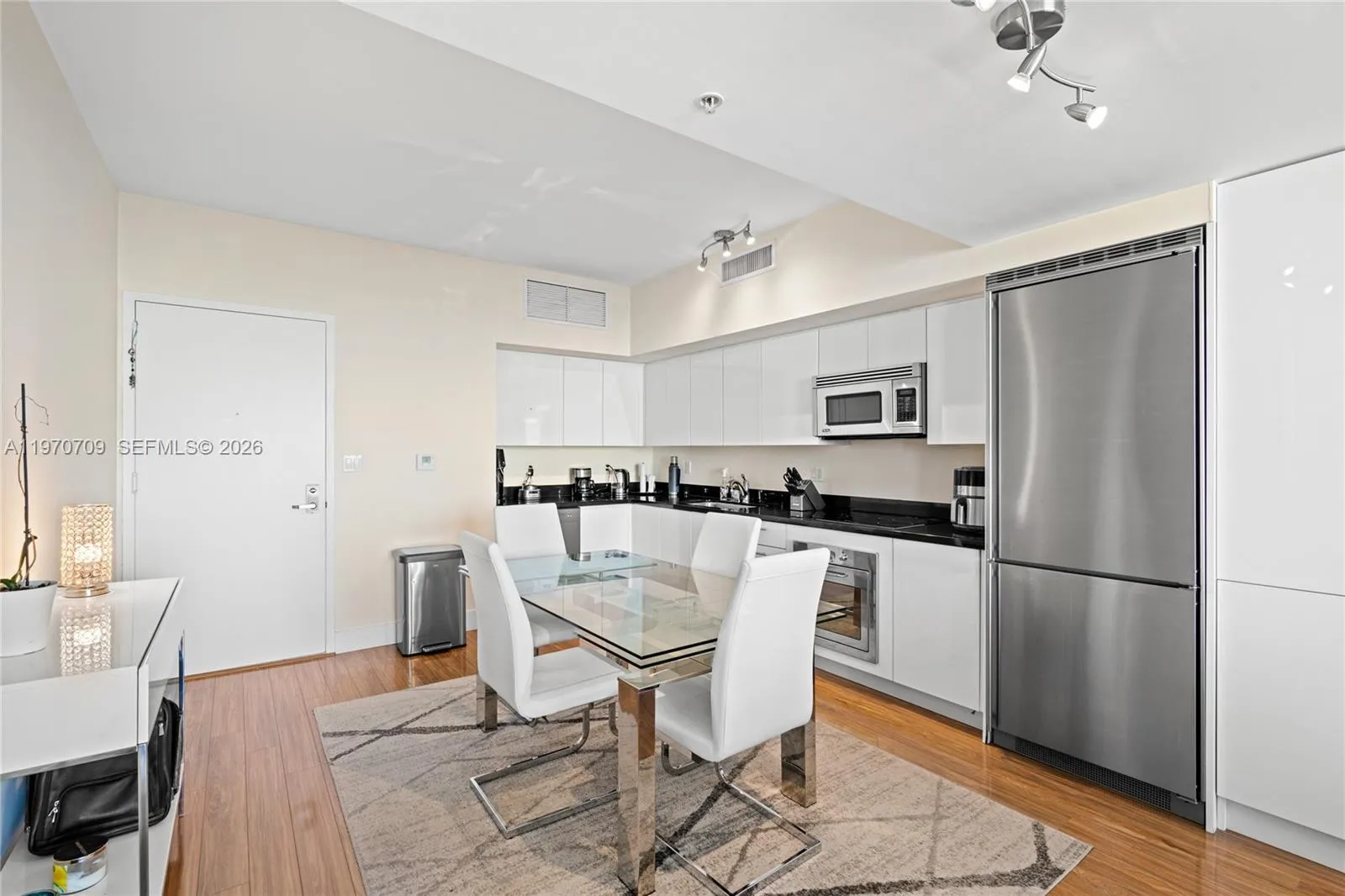 92 Sw 3rd St 3409, Miami, Florida 33130, Miami, Florida 33130, 1 Bedroom Bedrooms, ,1 BathroomBathrooms,Residential Lease,For Rent,92 Sw 3rd St 3409, Miami, Florida 33130,A11970709