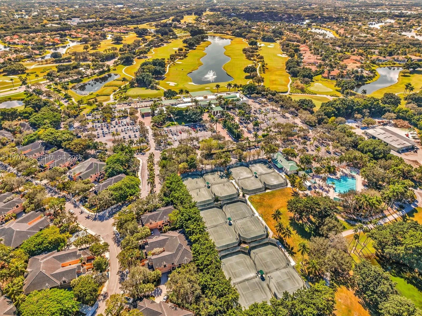 2756 Meadowood Dr 2756, Weston, Florida 33332, Weston, Florida 33332, 5 Bedrooms Bedrooms, ,5 BathroomsBathrooms,Residential Lease,For Rent,2756 Meadowood Dr 2756, Weston, Florida 33332,A11970738