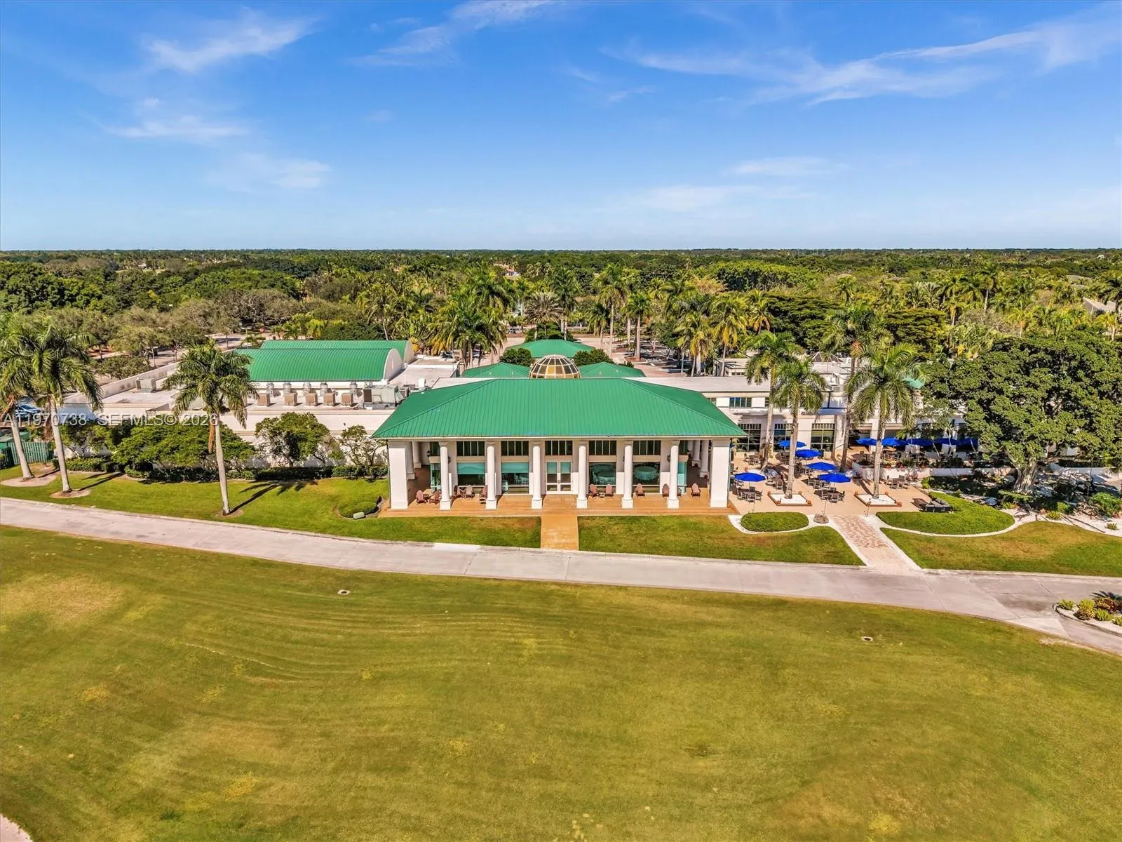 2756 Meadowood Dr 2756, Weston, Florida 33332, Weston, Florida 33332, 5 Bedrooms Bedrooms, ,5 BathroomsBathrooms,Residential Lease,For Rent,2756 Meadowood Dr 2756, Weston, Florida 33332,A11970738