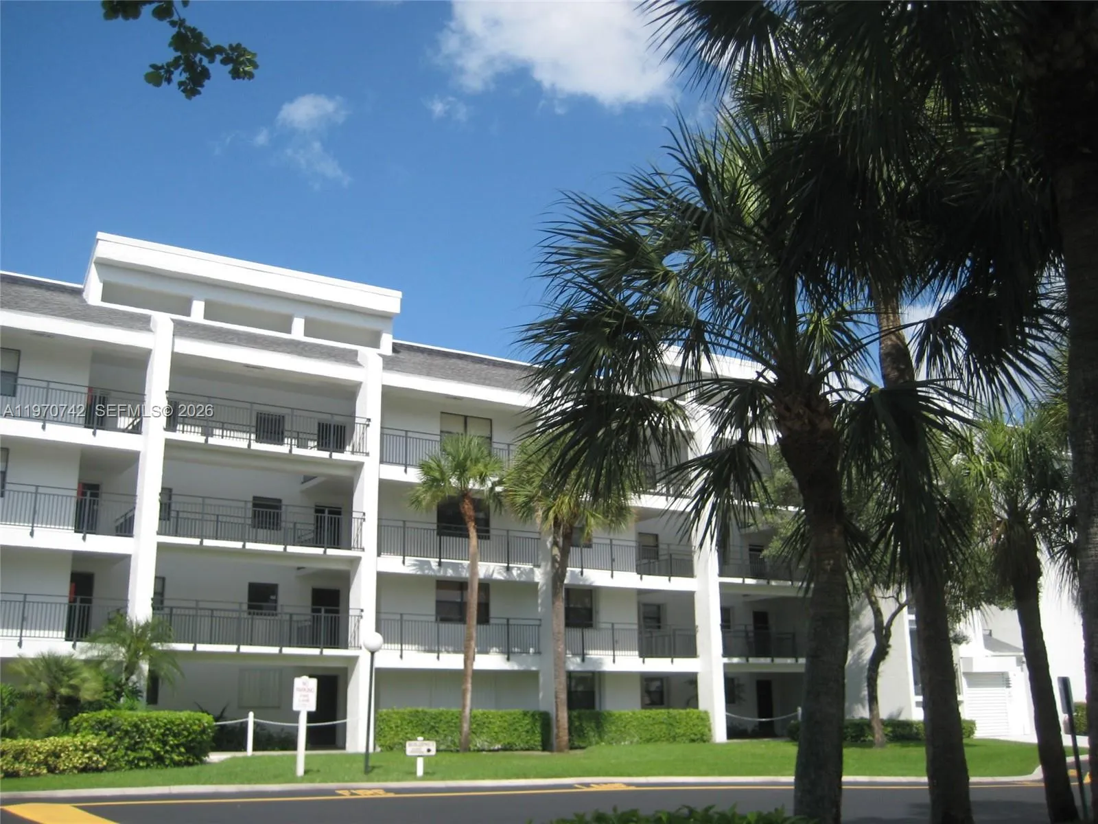 16051 Blatt Blvd 310, Weston, Florida 33326, Weston, Florida 33326, 2 Bedrooms Bedrooms, ,2 BathroomsBathrooms,Residential Lease,For Rent,16051 Blatt Blvd 310, Weston, Florida 33326,A11970742