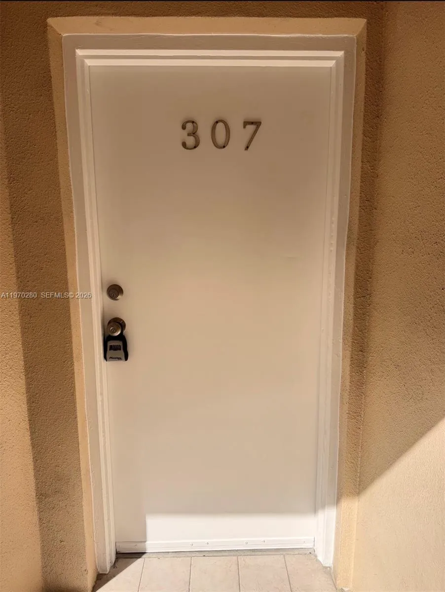 8050 Nw 8th St 1307, Miami, Florida 33126, Miami, Florida 33126, 1 Bedroom Bedrooms, ,1 BathroomBathrooms,Residential,For Sale,8050 Nw 8th St 1307, Miami, Florida 33126,A11970280