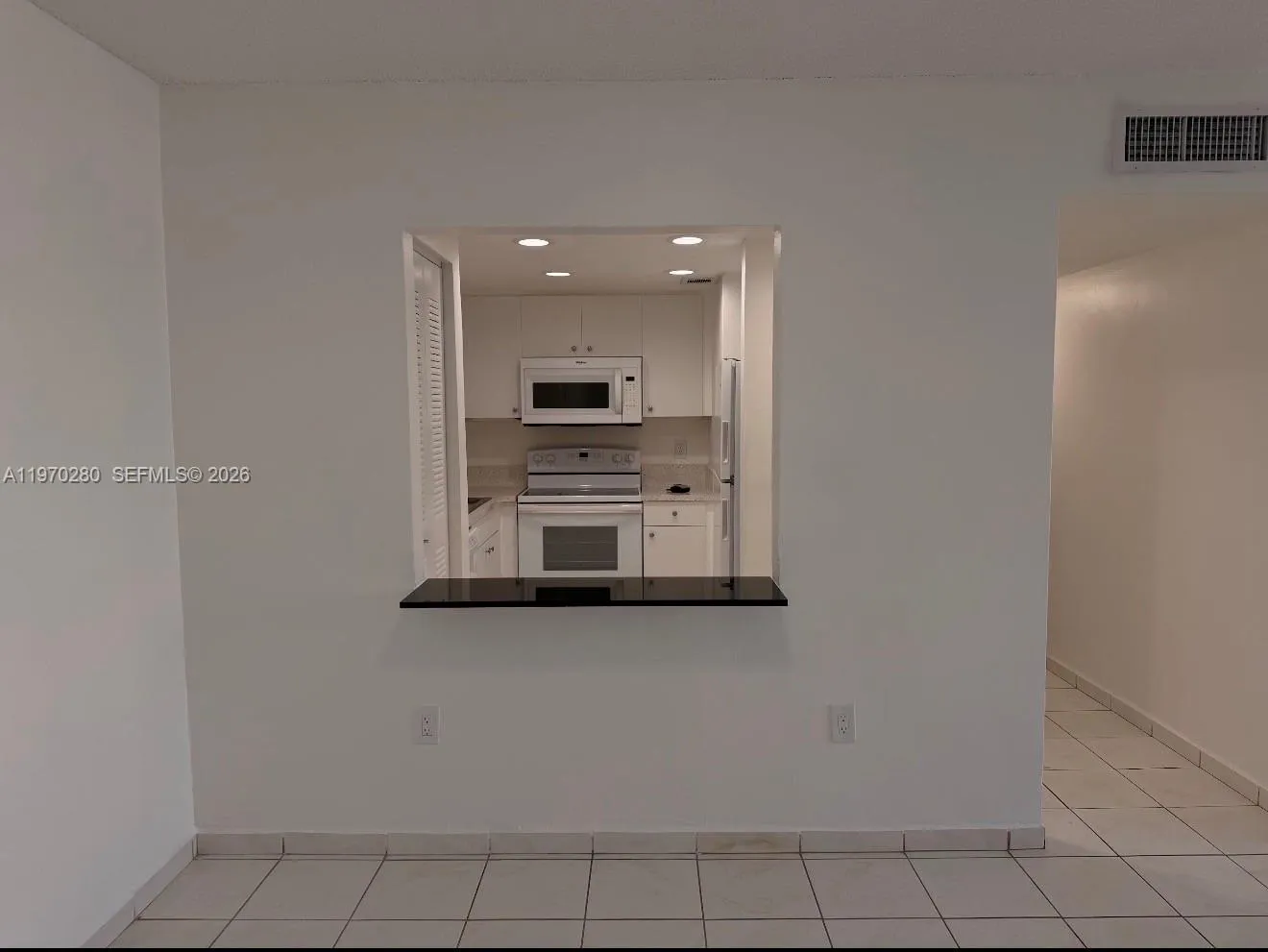 8050 Nw 8th St 1307, Miami, Florida 33126, Miami, Florida 33126, 1 Bedroom Bedrooms, ,1 BathroomBathrooms,Residential,For Sale,8050 Nw 8th St 1307, Miami, Florida 33126,A11970280