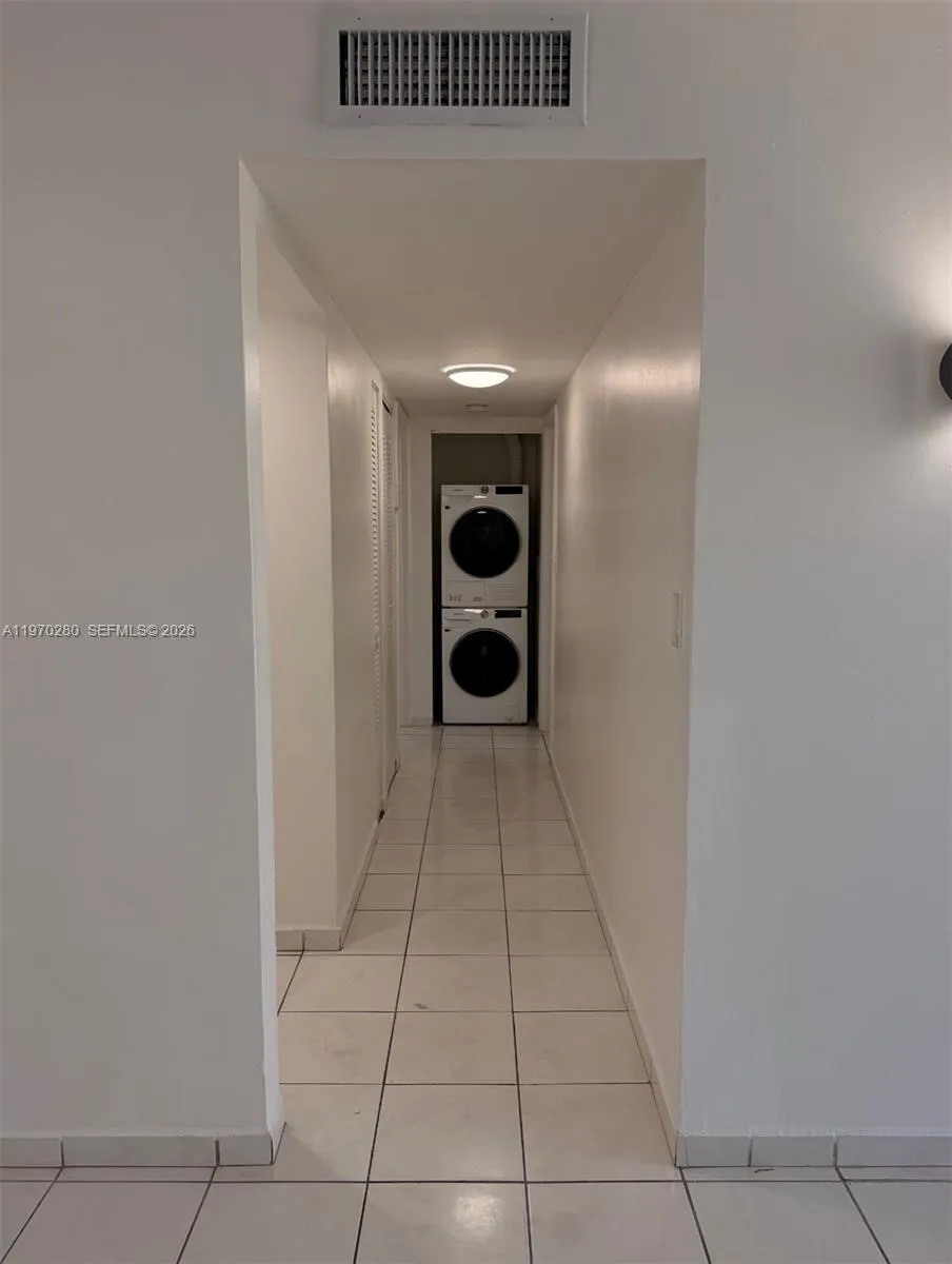 8050 Nw 8th St 1307, Miami, Florida 33126, Miami, Florida 33126, 1 Bedroom Bedrooms, ,1 BathroomBathrooms,Residential,For Sale,8050 Nw 8th St 1307, Miami, Florida 33126,A11970280