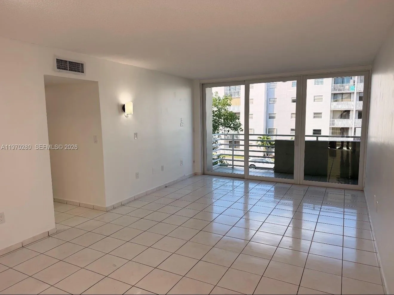 8050 Nw 8th St 1307, Miami, Florida 33126, Miami, Florida 33126, 1 Bedroom Bedrooms, ,1 BathroomBathrooms,Residential,For Sale,8050 Nw 8th St 1307, Miami, Florida 33126,A11970280