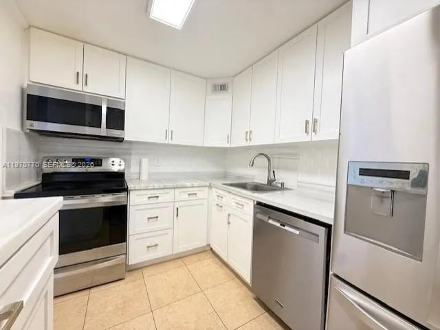 5020 Nw 79th Ave 203, Doral, Florida 33166, Doral, Florida 33166, 2 Bedrooms Bedrooms, ,2 BathroomsBathrooms,Residential Lease,For Rent,5020 Nw 79th Ave 203, Doral, Florida 33166,A11970770