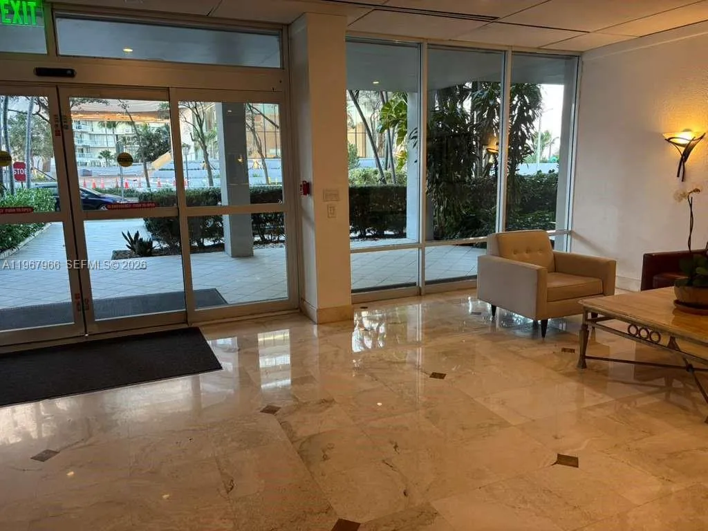 150 Se 25th Rd 4e, Miami, Florida 33129, Miami, Florida 33129, 1 Bedroom Bedrooms, ,1 BathroomBathrooms,Residential Lease,For Rent,150 Se 25th Rd 4e, Miami, Florida 33129,A11967966