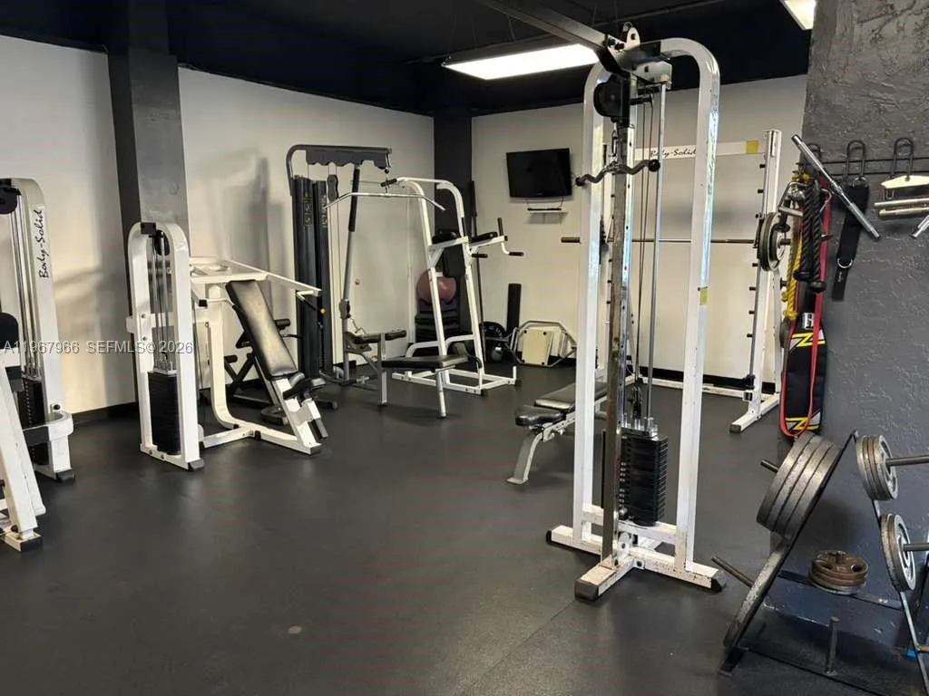 150 Se 25th Rd 4e, Miami, Florida 33129, Miami, Florida 33129, 1 Bedroom Bedrooms, ,1 BathroomBathrooms,Residential Lease,For Rent,150 Se 25th Rd 4e, Miami, Florida 33129,A11967966