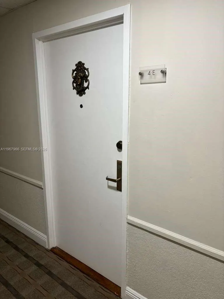 150 Se 25th Rd 4e, Miami, Florida 33129, Miami, Florida 33129, 1 Bedroom Bedrooms, ,1 BathroomBathrooms,Residential Lease,For Rent,150 Se 25th Rd 4e, Miami, Florida 33129,A11967966