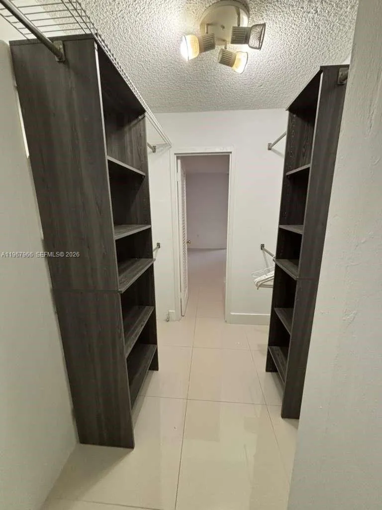 150 Se 25th Rd 4e, Miami, Florida 33129, Miami, Florida 33129, 1 Bedroom Bedrooms, ,1 BathroomBathrooms,Residential Lease,For Rent,150 Se 25th Rd 4e, Miami, Florida 33129,A11967966