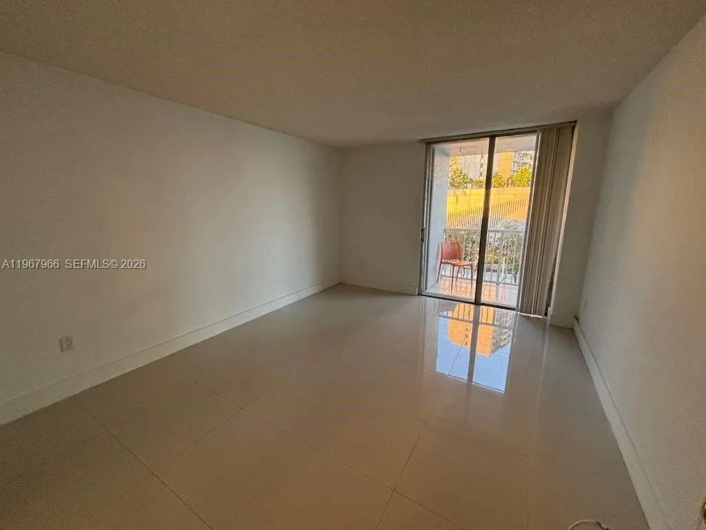 150 Se 25th Rd 4e, Miami, Florida 33129, Miami, Florida 33129, 1 Bedroom Bedrooms, ,1 BathroomBathrooms,Residential Lease,For Rent,150 Se 25th Rd 4e, Miami, Florida 33129,A11967966