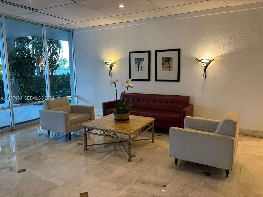150 Se 25th Rd 4e, Miami, Florida 33129, Miami, Florida 33129, 1 Bedroom Bedrooms, ,1 BathroomBathrooms,Residential Lease,For Rent,150 Se 25th Rd 4e, Miami, Florida 33129,A11967966