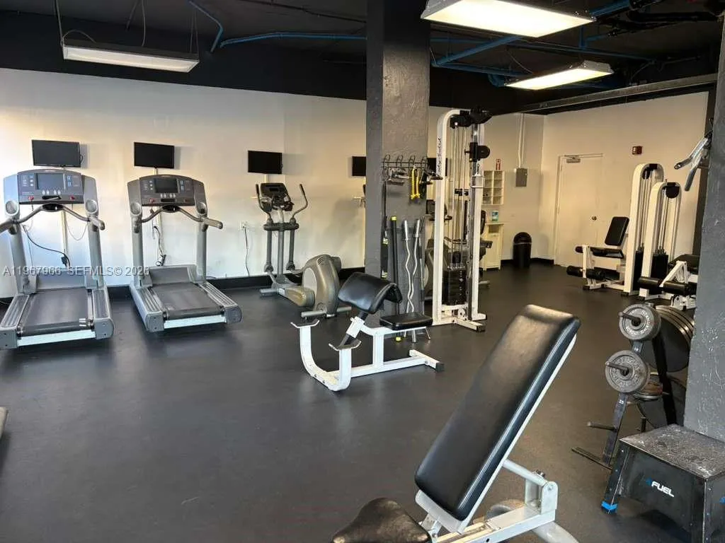 150 Se 25th Rd 4e, Miami, Florida 33129, Miami, Florida 33129, 1 Bedroom Bedrooms, ,1 BathroomBathrooms,Residential Lease,For Rent,150 Se 25th Rd 4e, Miami, Florida 33129,A11967966