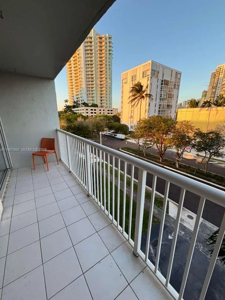 150 Se 25th Rd 4e, Miami, Florida 33129, Miami, Florida 33129, 1 Bedroom Bedrooms, ,1 BathroomBathrooms,Residential Lease,For Rent,150 Se 25th Rd 4e, Miami, Florida 33129,A11967966