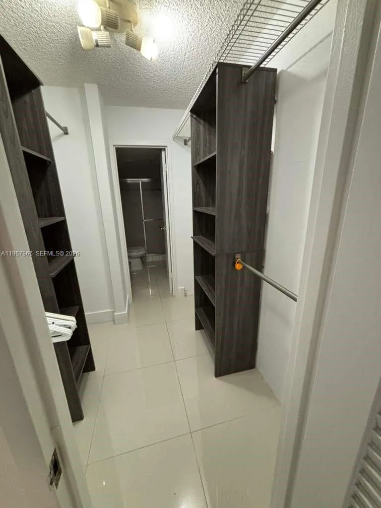 150 Se 25th Rd 4e, Miami, Florida 33129, Miami, Florida 33129, 1 Bedroom Bedrooms, ,1 BathroomBathrooms,Residential Lease,For Rent,150 Se 25th Rd 4e, Miami, Florida 33129,A11967966