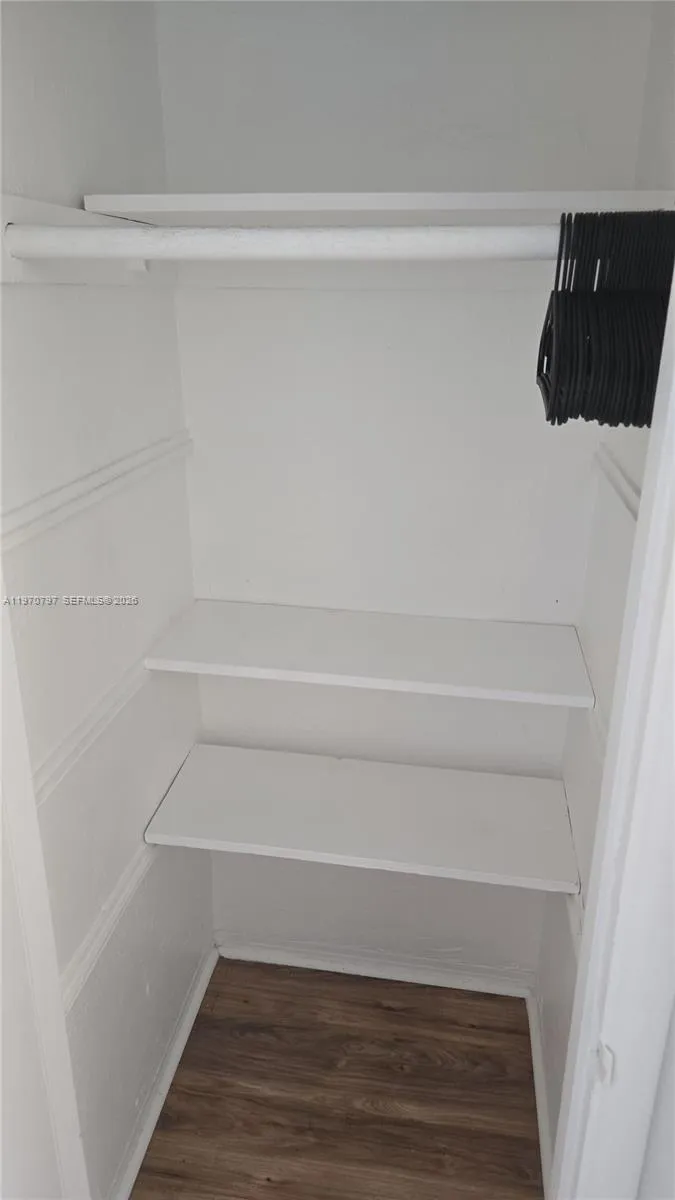 9270 E Bay Harbor Dr 6b, Bay Harbor Islands, Flori, Bay Harbor Islands, Florida 33154, ,1 BathroomBathrooms,Residential Lease,For Rent,9270 E Bay Harbor Dr 6b, Bay Harbor Islands, Flori,A11970797