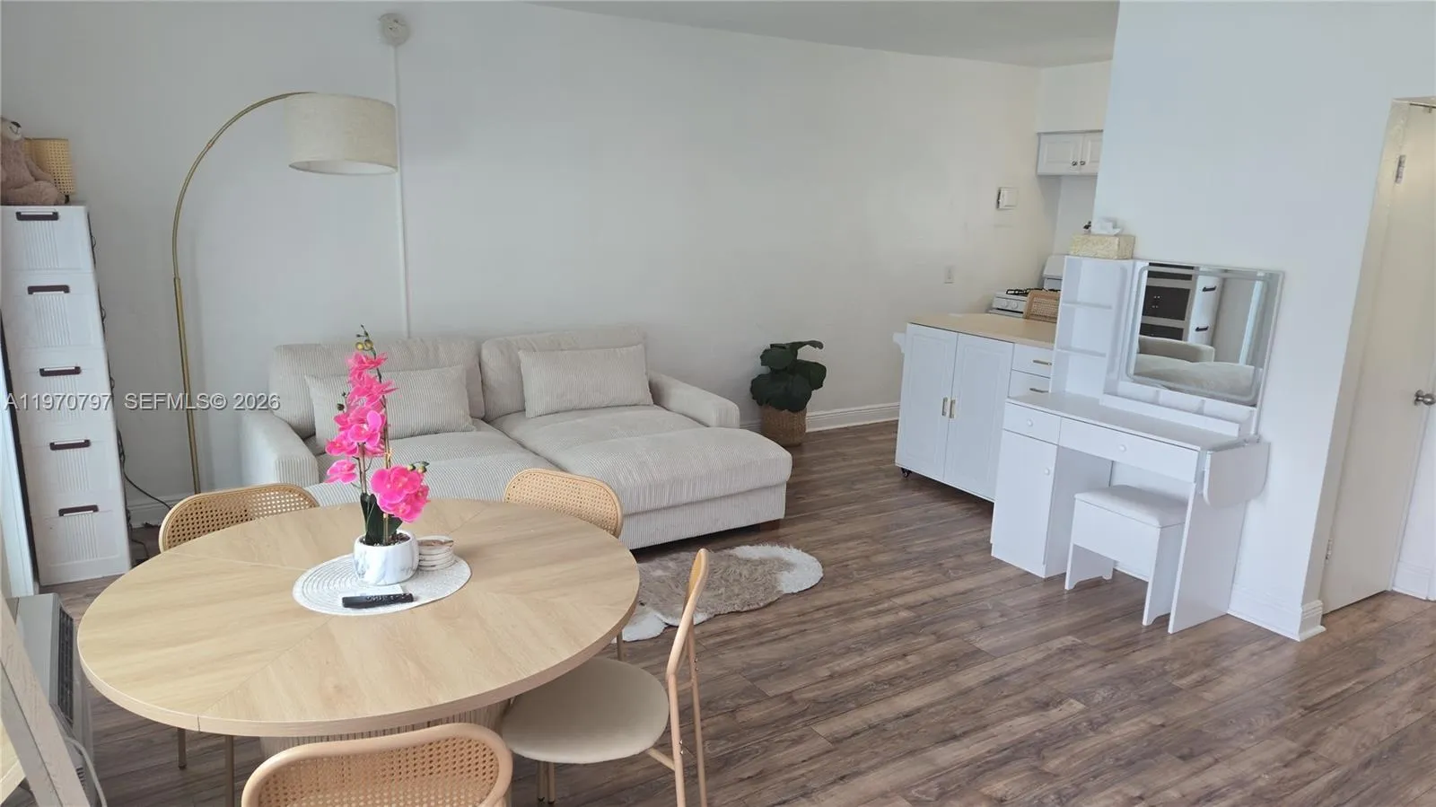 9270 E Bay Harbor Dr 6b, Bay Harbor Islands, Flori, Bay Harbor Islands, Florida 33154, ,1 BathroomBathrooms,Residential Lease,For Rent,9270 E Bay Harbor Dr 6b, Bay Harbor Islands, Flori,A11970797