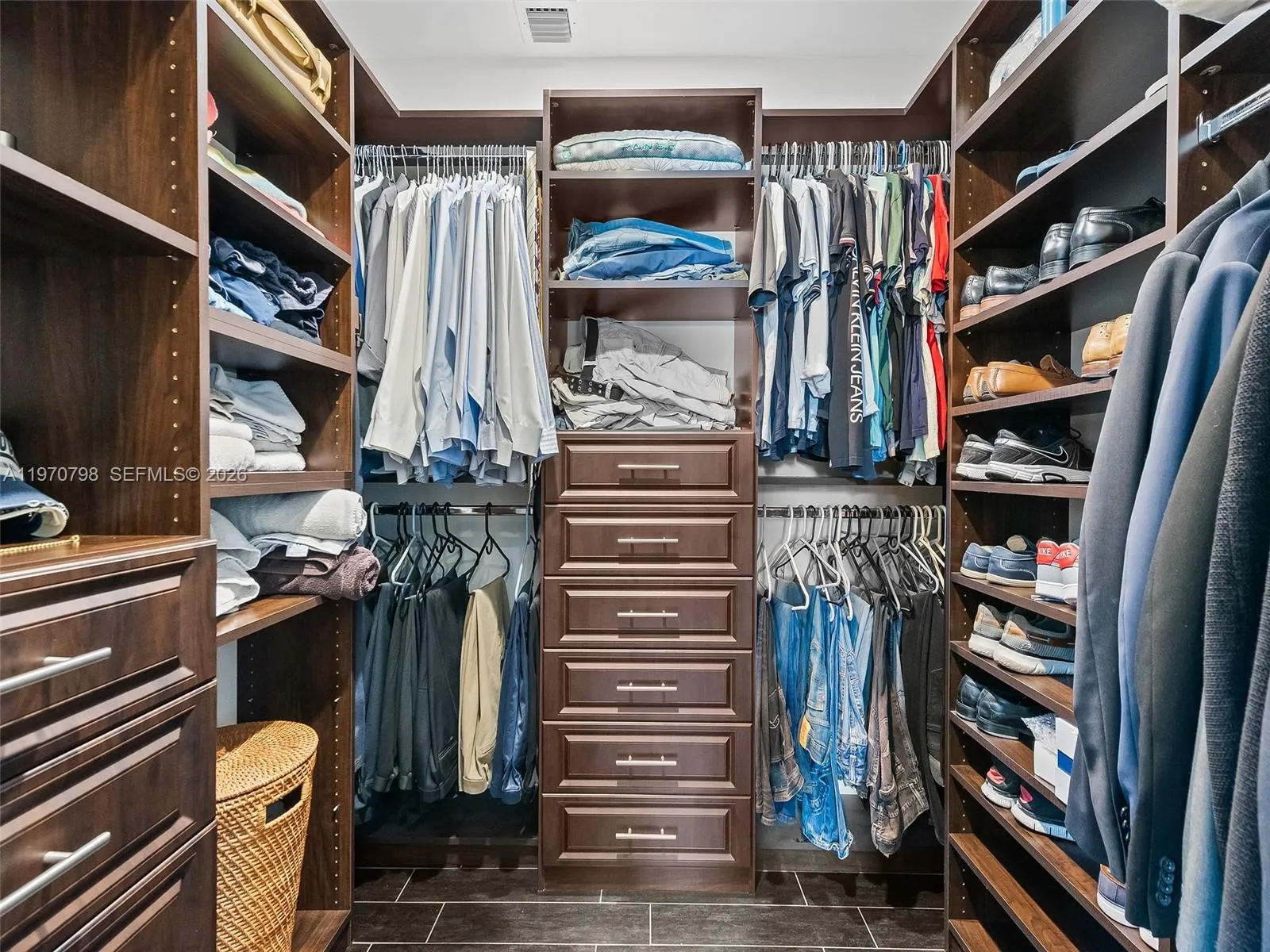 4231 Ne 16th Ave, Oakland Park, Florida 33334, Oakland Park, Florida 33334, 3 Bedrooms Bedrooms, ,2 BathroomsBathrooms,Residential,For Sale,4231 Ne 16th Ave, Oakland Park, Florida 33334,A11970798