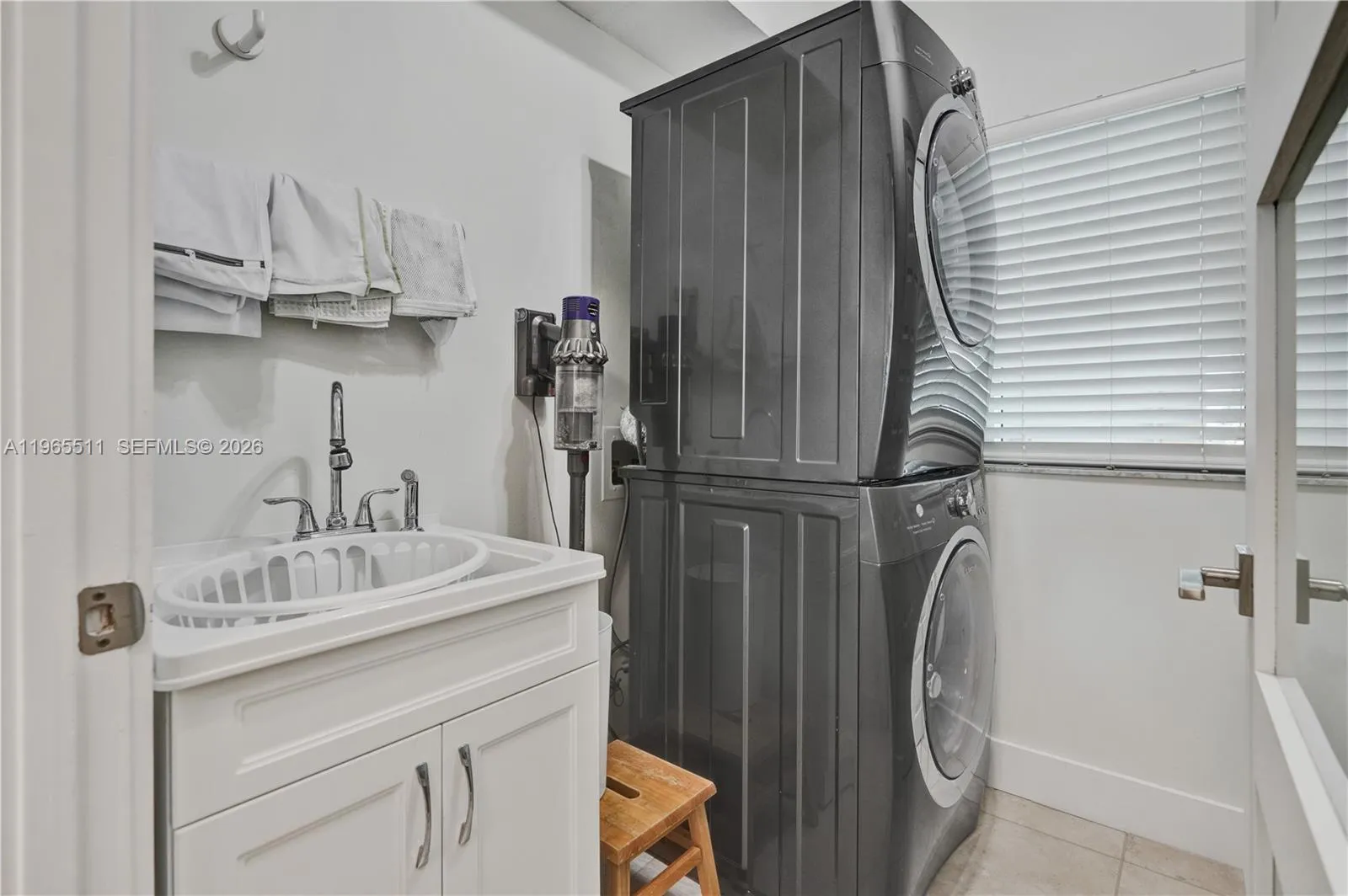 18100 N Bay Rd 508, Sunny Isles Beach, Florida 331, Sunny Isles Beach, Florida 33160, 2 Bedrooms Bedrooms, ,2 BathroomsBathrooms,Residential,For Sale,18100 N Bay Rd 508, Sunny Isles Beach, Florida 331,A11965511