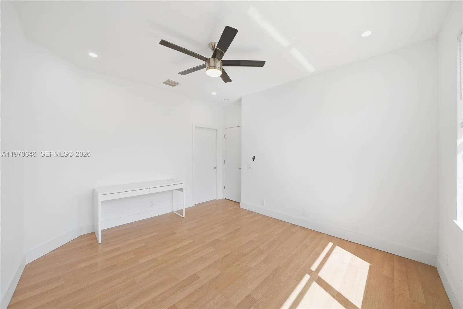 1887 Harbor View Cir, Weston, Florida 33327, Weston, Florida 33327, 6 Bedrooms Bedrooms, ,4 BathroomsBathrooms,Residential,For Sale,1887 Harbor View Cir, Weston, Florida 33327,A11970646