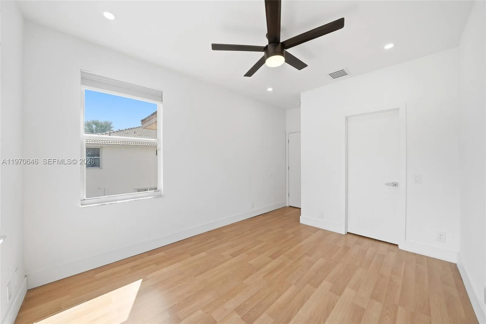 1887 Harbor View Cir, Weston, Florida 33327, Weston, Florida 33327, 6 Bedrooms Bedrooms, ,4 BathroomsBathrooms,Residential,For Sale,1887 Harbor View Cir, Weston, Florida 33327,A11970646