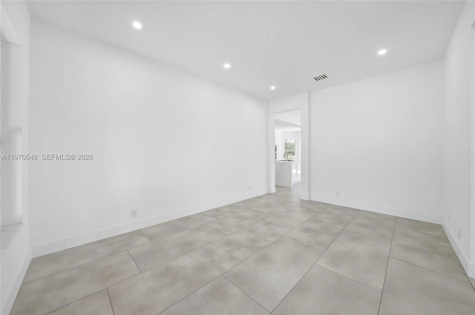 1887 Harbor View Cir, Weston, Florida 33327, Weston, Florida 33327, 6 Bedrooms Bedrooms, ,4 BathroomsBathrooms,Residential,For Sale,1887 Harbor View Cir, Weston, Florida 33327,A11970646