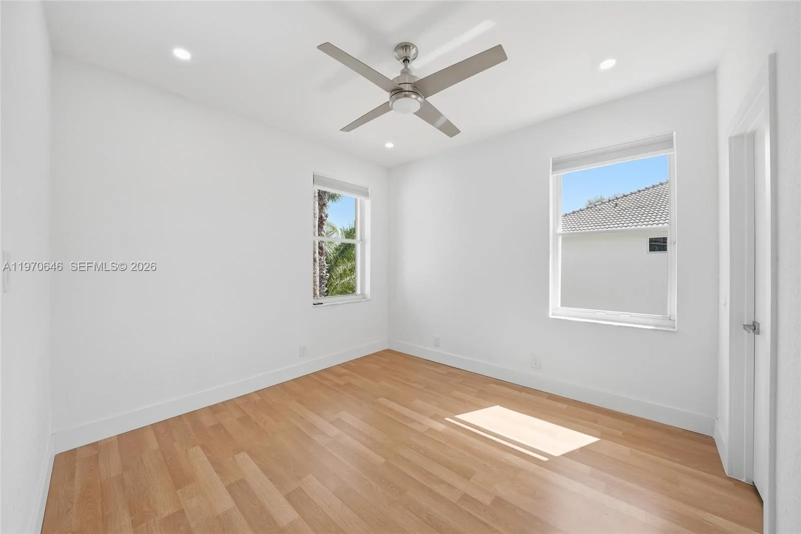 1887 Harbor View Cir, Weston, Florida 33327, Weston, Florida 33327, 6 Bedrooms Bedrooms, ,4 BathroomsBathrooms,Residential,For Sale,1887 Harbor View Cir, Weston, Florida 33327,A11970646