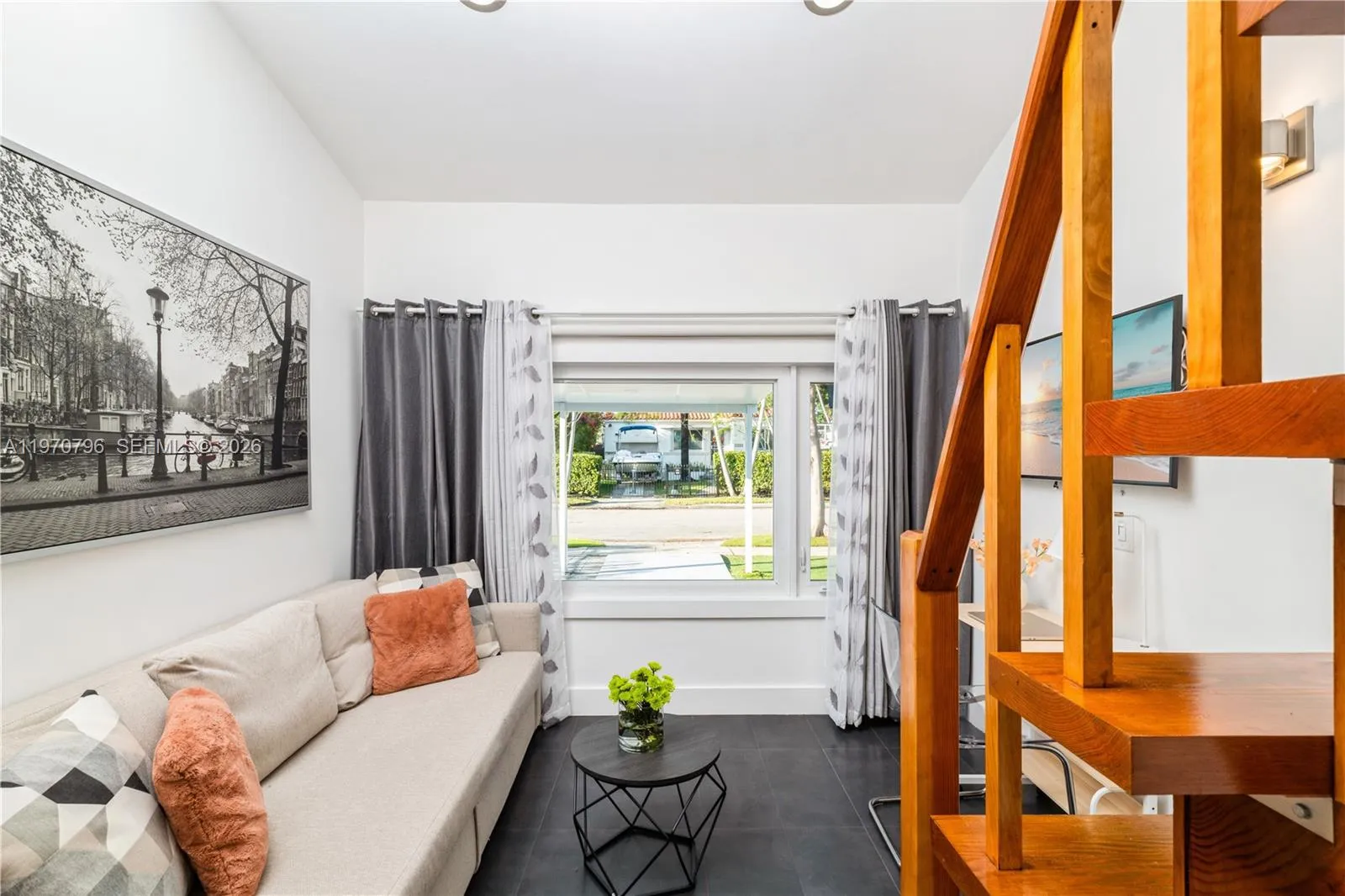 1880 Sw 15th St 1, Miami, Florida 33145, Miami, Florida 33145, 2 Bedrooms Bedrooms, ,1 BathroomBathrooms,Residential Lease,For Rent,1880 Sw 15th St 1, Miami, Florida 33145,A11970796