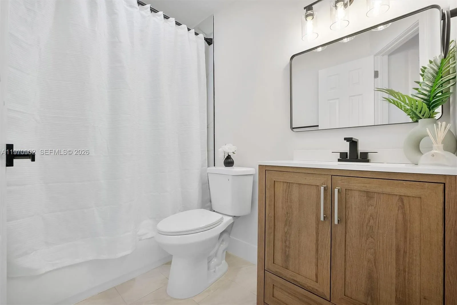 3740 Nw 9th Ct, Lauderhill, Florida 33311, Lauderhill, Florida 33311, 4 Bedrooms Bedrooms, ,2 BathroomsBathrooms,Residential,For Sale,3740 Nw 9th Ct, Lauderhill, Florida 33311,A11970902