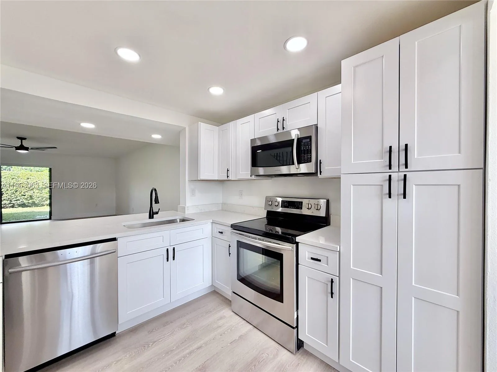 10180 Nw 41 99-9, Doral, Florida 33178, Doral, Florida 33178, 2 Bedrooms Bedrooms, ,2 BathroomsBathrooms,Residential,For Sale,10180 Nw 41 99-9, Doral, Florida 33178,A11963063