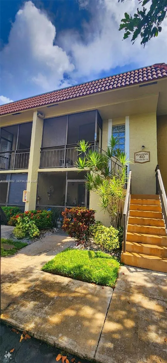 327 Lakeview Dr 103, Weston, Florida 33326, Weston, Florida 33326, 2 Bedrooms Bedrooms, ,2 BathroomsBathrooms,Residential,For Sale,327 Lakeview Dr 103, Weston, Florida 33326,A11970652