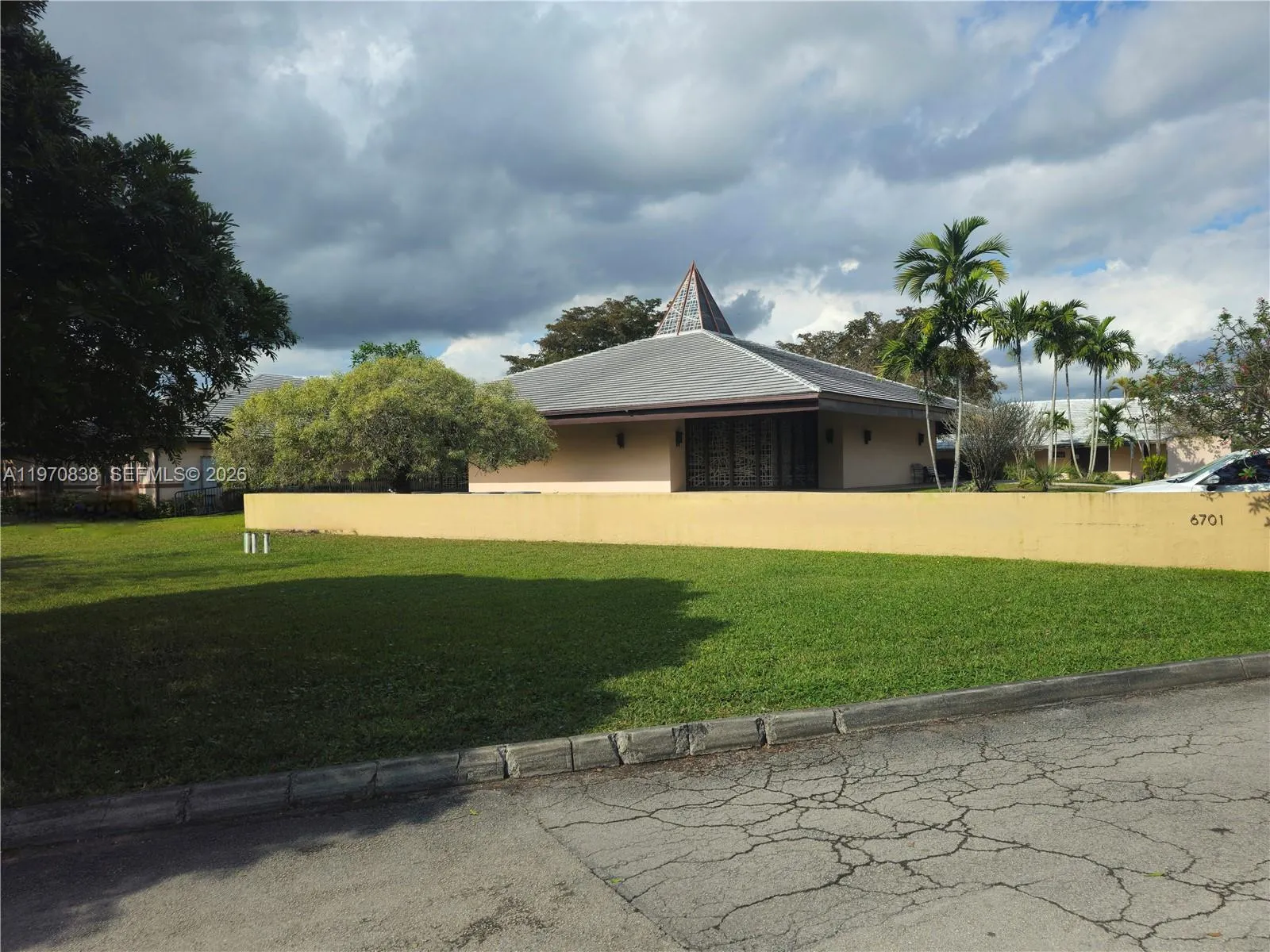 6701 S Miami Lakeway S, Miami Lakes, Florida 33014, Miami Lakes, Florida 33014, ,Commercial Sale,For Sale,6701 S Miami Lakeway S, Miami Lakes, Florida 33014,A11970838