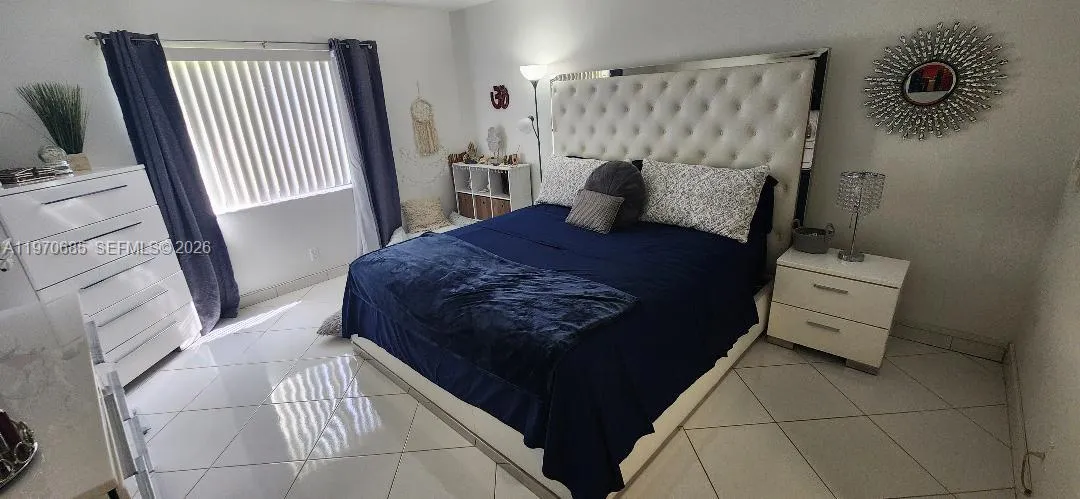 327 Lakeview Dr 103, Weston, Florida 33326, Weston, Florida 33326, 2 Bedrooms Bedrooms, ,2 BathroomsBathrooms,Residential Lease,For Rent,327 Lakeview Dr 103, Weston, Florida 33326,A11970685