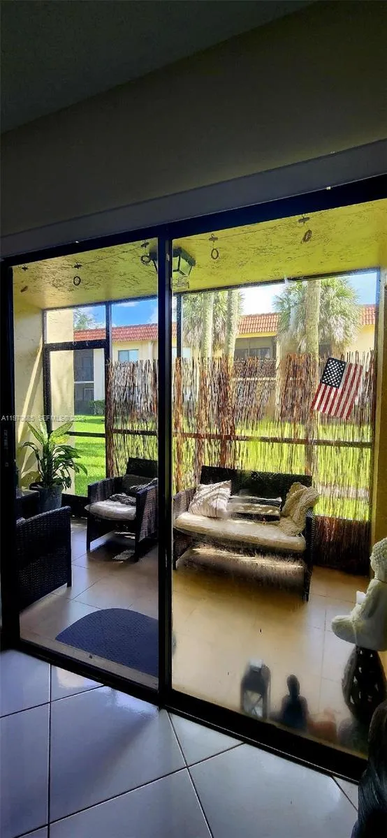 327 Lakeview Dr 103, Weston, Florida 33326, Weston, Florida 33326, 2 Bedrooms Bedrooms, ,2 BathroomsBathrooms,Residential Lease,For Rent,327 Lakeview Dr 103, Weston, Florida 33326,A11970685