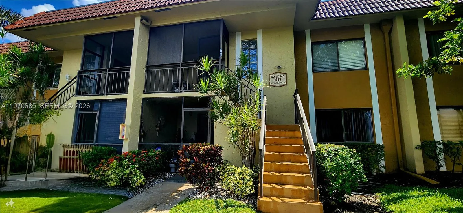 327 Lakeview Dr 103, Weston, Florida 33326, Weston, Florida 33326, 2 Bedrooms Bedrooms, ,2 BathroomsBathrooms,Residential Lease,For Rent,327 Lakeview Dr 103, Weston, Florida 33326,A11970685