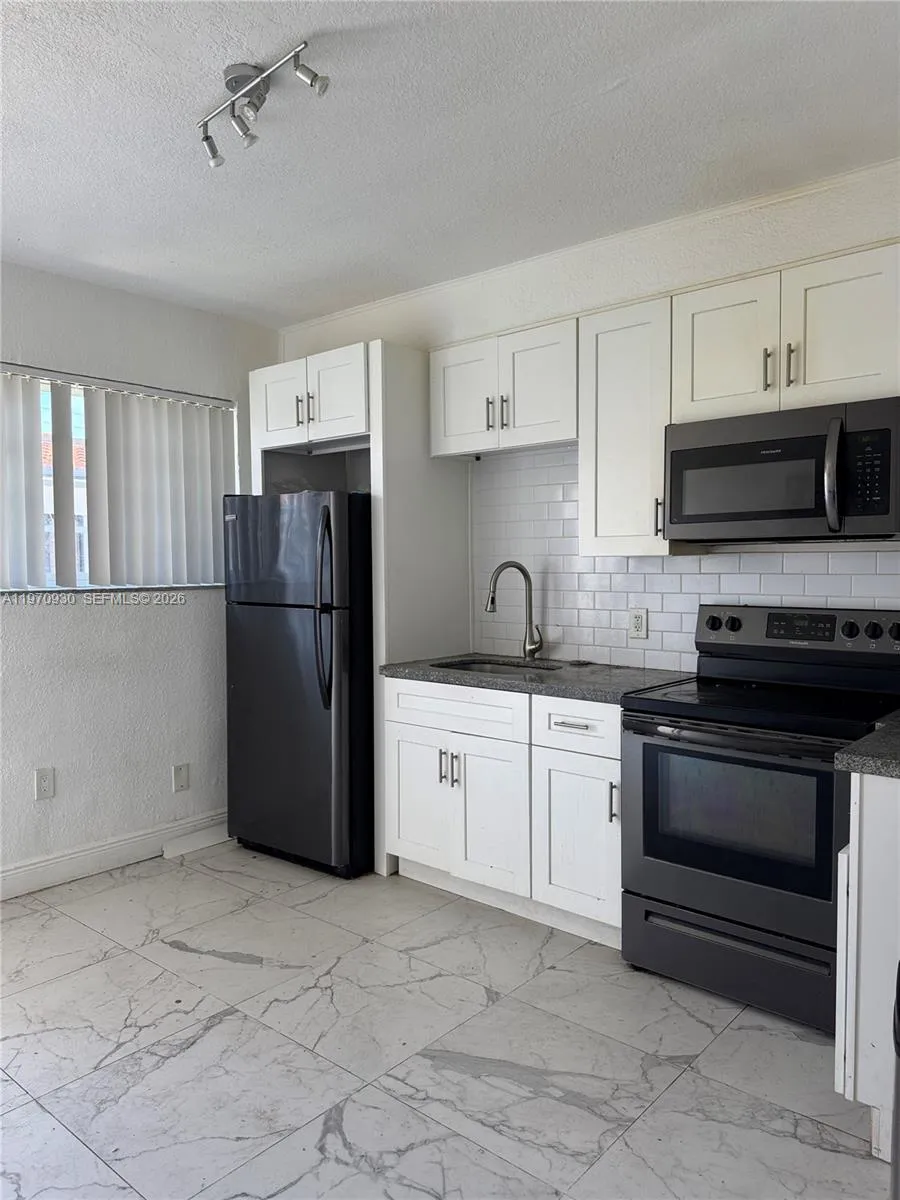 903 80th St, Miami Beach, Florida 33141, Miami Beach, Florida 33141, ,Residential Income,For Sale,903 80th St, Miami Beach, Florida 33141,A11970930