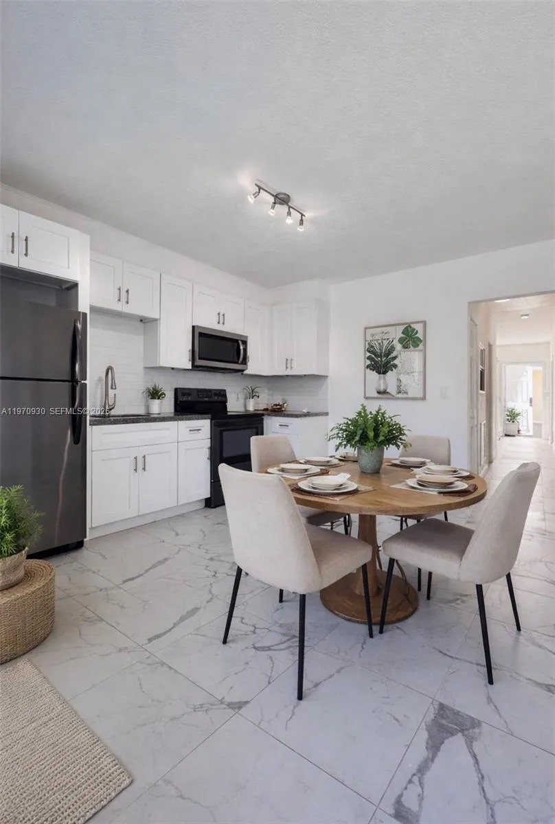 903 80th St, Miami Beach, Florida 33141, Miami Beach, Florida 33141, ,Residential Income,For Sale,903 80th St, Miami Beach, Florida 33141,A11970930