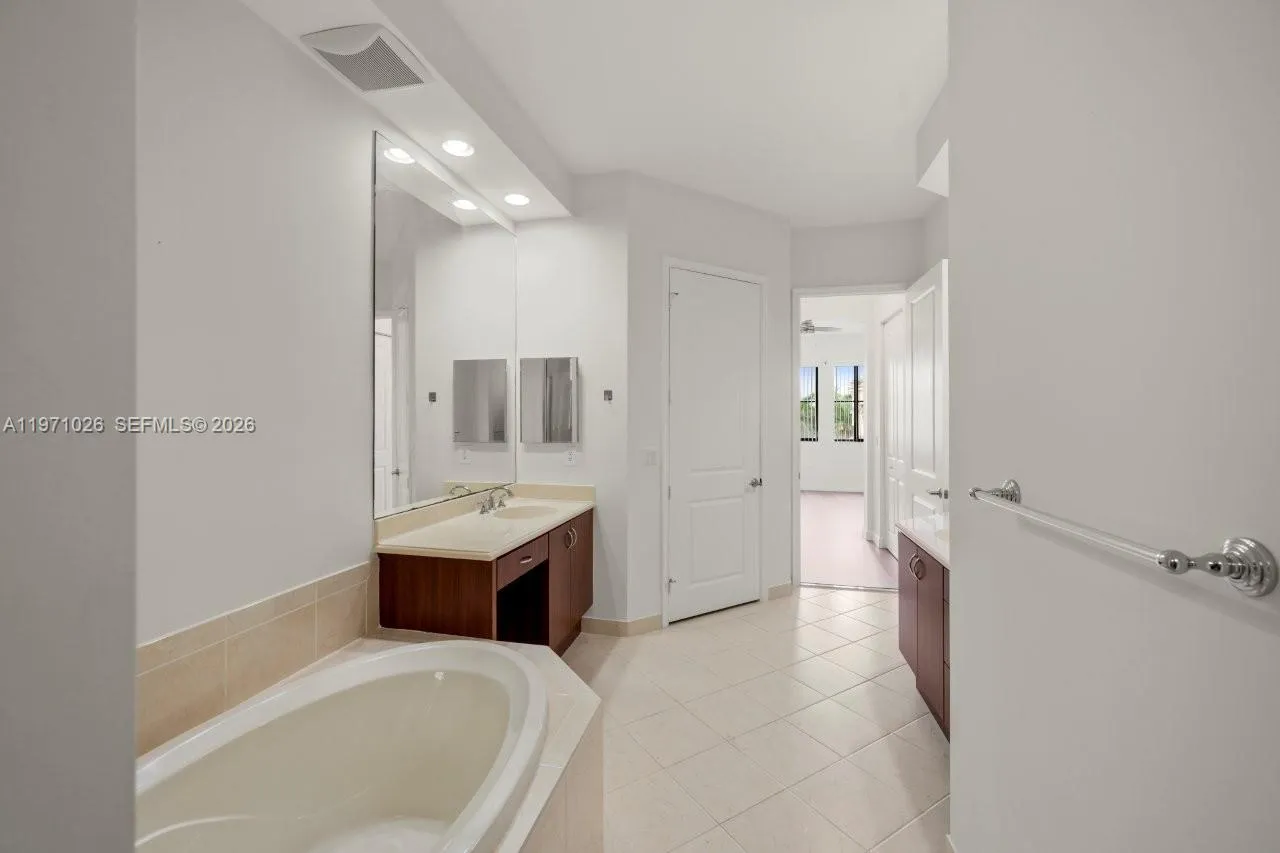 2900 Nw 125th Ave 3-416, Sunrise, Florida 33323, Sunrise, Florida 33323, 3 Bedrooms Bedrooms, ,3 BathroomsBathrooms,Residential,For Sale,2900 Nw 125th Ave 3-416, Sunrise, Florida 33323,A11971026