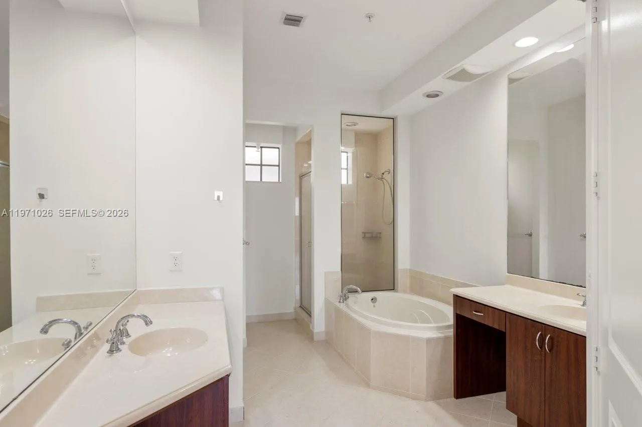 2900 Nw 125th Ave 3-416, Sunrise, Florida 33323, Sunrise, Florida 33323, 3 Bedrooms Bedrooms, ,3 BathroomsBathrooms,Residential,For Sale,2900 Nw 125th Ave 3-416, Sunrise, Florida 33323,A11971026