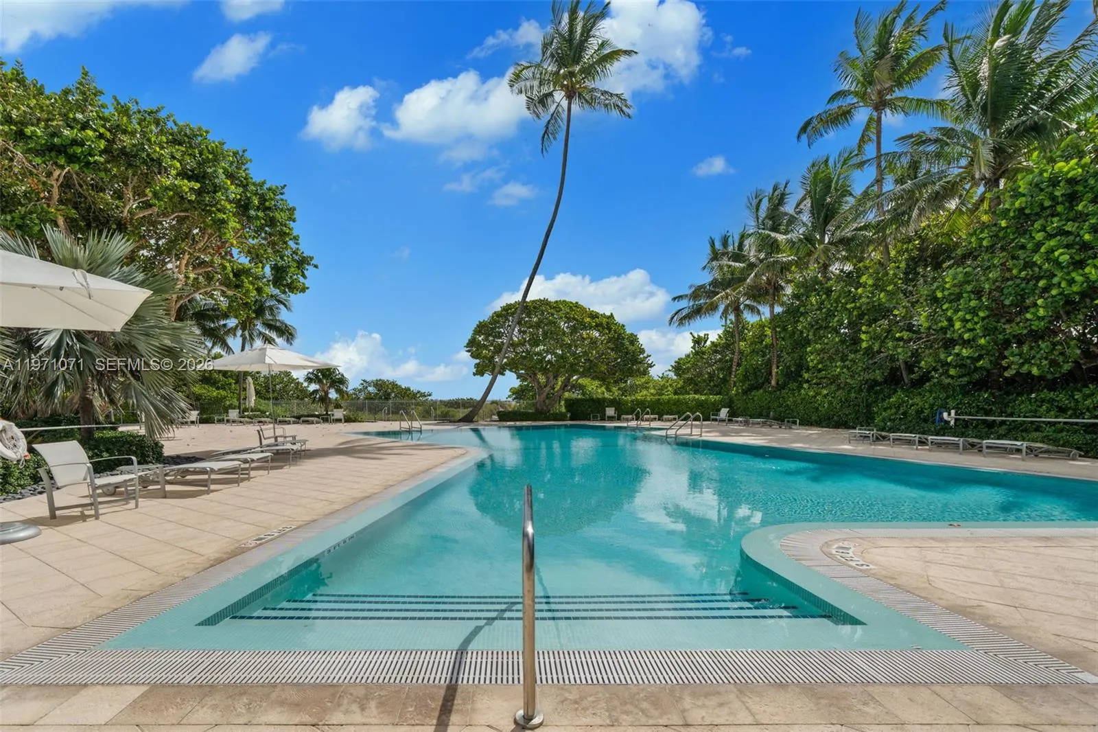 200 Ocean Lane Dr 108, Key Biscayne, Florida 33149, Key Biscayne, Florida 33149, 4 Bedrooms Bedrooms, ,3 BathroomsBathrooms,Residential,For Sale,200 Ocean Lane Dr 108, Key Biscayne, Florida 33149,A11971071